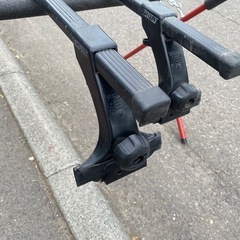 THULE 1050(現在951相当)スーリー ルーフキャリア用フット レインガーター用 ドリップモール用 ハイエースなどにの画像