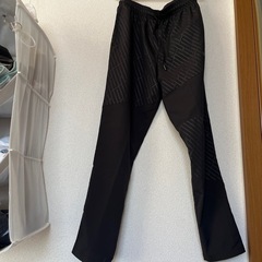 プーマトレーニングパンツ
