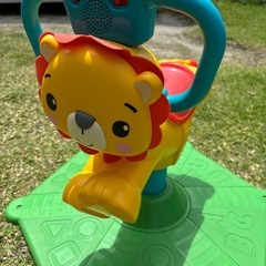 フィッシャープライスのバウンス＆スピンライオンの乗用玩具の画像