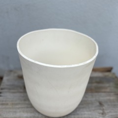 植木鉢　プラスチック　穴あり栓付き　軽量 高さ23㎝、直径22㎝...