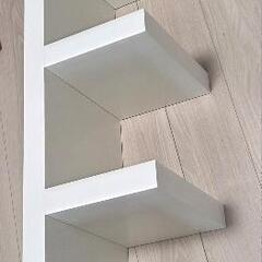 IKEAのウォールシェルフの画像