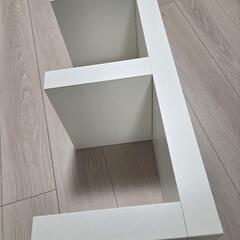 IKEAのウォールシェルフの画像