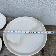 陶器の鉢物の受け皿3枚 幅30cmと20cm の画像