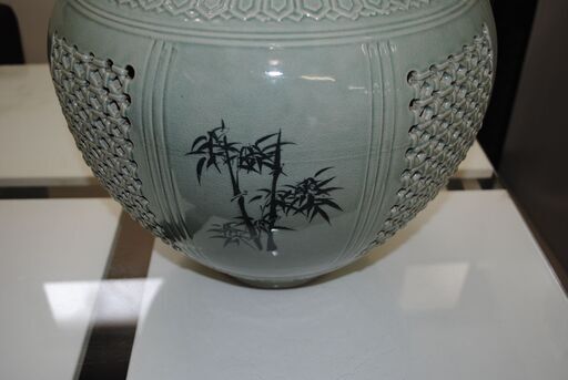 メーカー 一覧 美術品 工芸品 装飾品 青花花鳥文様提梁壺 置物