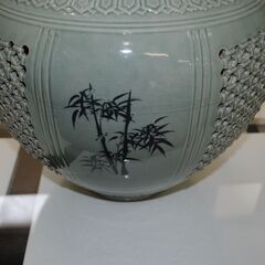 【2025年】お歳暮ギフト 1330J]高麗青磁貞山作花瓶壷オブジェ骨董品 大型 双 雲鶴紋網目 工芸品