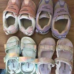 子供靴2足、サンダル2足