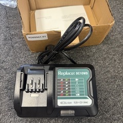 DC10Vリチウムイオンバッテリー充電器マキタ互換 10.8V 12Vの画像