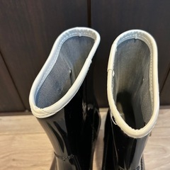 黒色レインブーツ23cmの画像