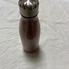 水筒　中古　シャンパンピンク色の画像