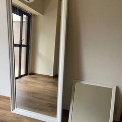 IKEA姿見と壁につけられる鏡の2点セット