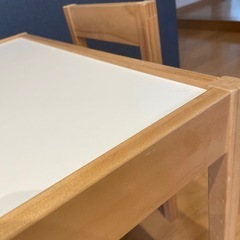 IKEA レット  子ども用テーブル イス2脚セットの画像