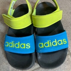 adidas アディダス　サンダル　18センチ