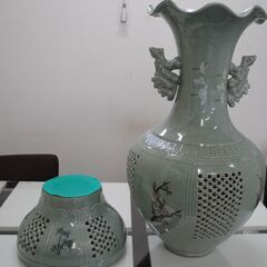 1330J]高麗青磁貞山作花瓶壷オブジェ骨董品 大型 雲鶴紋網目 双