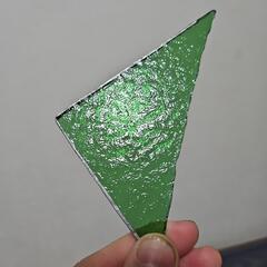 ステンドグラス　#13　銀枠付き 緑 黄色 薄黄色 赤 グリーン イエロー レッドの画像