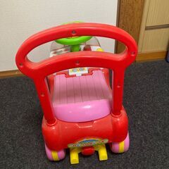 キティちゃん手押し車の画像