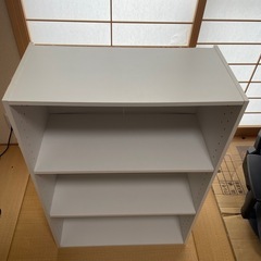 オモチャ棚　子供用服掛けの画像