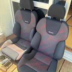 車種不明？純正品レカロシート2脚