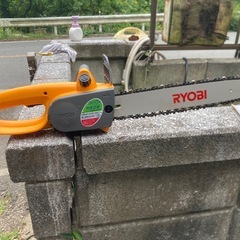 ほとんど使ってない綺麗なチェンソー