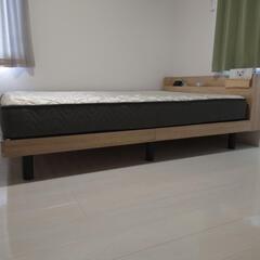 [日付指定！]ニトリのダブルベッド マットレス付[条件で値下げします]の画像