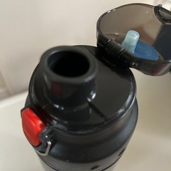 【お取引予定あり🙇‍♀️】THERMOS真空断熱スポーツボトルの画像
