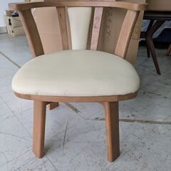訳あり品　未使用品　合成皮革座面　便利な回転ダイニングチェア　単品