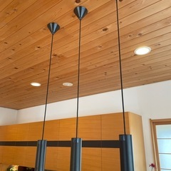ペンダント照明器具3灯の画像