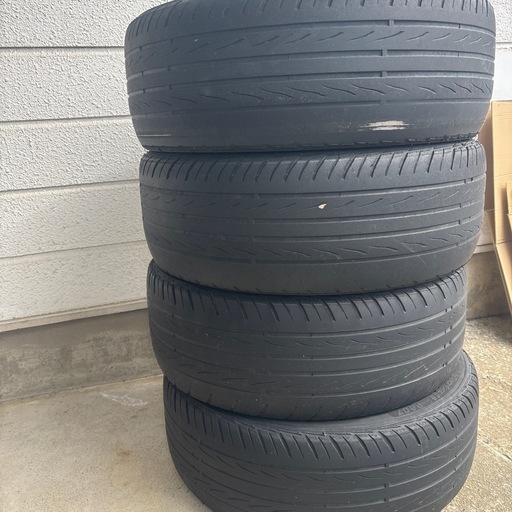 フリードで履いてました夏用タイヤ（215/45ZR17)