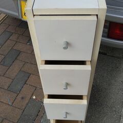 隙間収納です