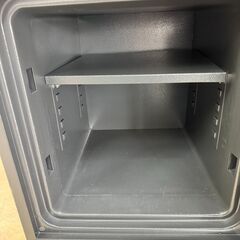 EIKO テンキー式金庫 鍵付きの画像