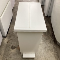 万代店 両開きペール ホワイト ダストボックス ゴミ箱②