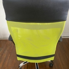 メッシュハイバックチェア　
中古の画像
