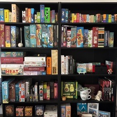 Anybody likes board games? 🎲 ボード...