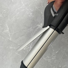 SALONIA アイロンの画像
