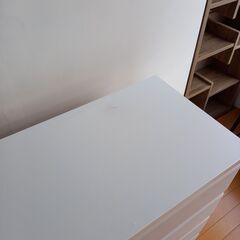 未使用訳あり 天然木ハイチェスト ミドルチェスト ホワイト 引出しスライドレール チェスト 桐箪笥 タンス 洋服タンス 引き出し ホワイトの画像