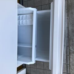 ２０２０年製　AQUA アクア 冷蔵庫（201L・右開き）ミルク AQR-20Jの画像