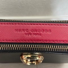 MARC JACOBS ショルダーバッグ　赤の画像