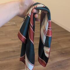 美品　スカーフの画像