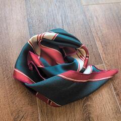 美品　スカーフの画像