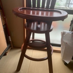 子供用のハイチェア