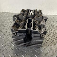 HONDA CBX400F シリンダーヘッド ホンダ [M-250605-42]の画像