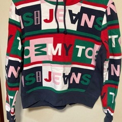Tommyパーカーほぼ新品