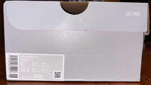 [新品・未使用]ナイキ　エアフォース 1 '07ホワイト 