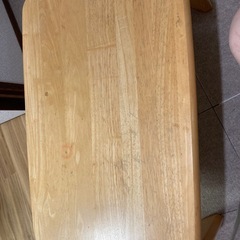 折りたたみテーブルの画像