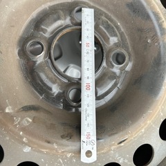 タイヤは古いです、ピッチは100mm