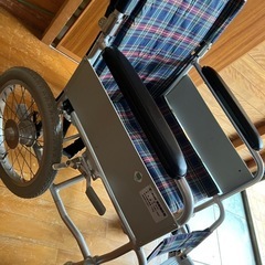 車いすの画像
