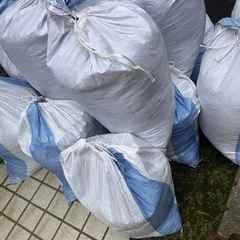 土嚢袋に入った庭の土いりませんか？