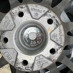 ヴェルファイア　タイヤセット　溝ありの画像