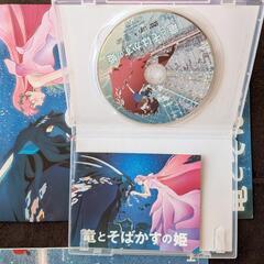 竜とそばかすの姫　ポスターとDVDの画像