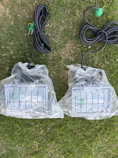 投光器