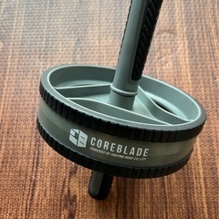 COREBLADE製品の腹筋ローラー